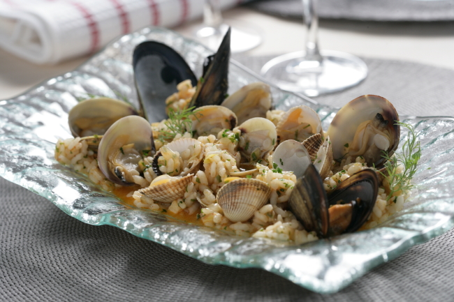 Arroz caldoso con moluscos