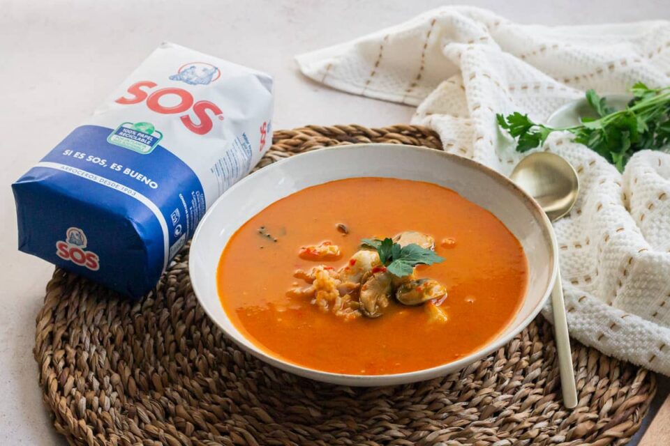 Sopa de Pescado con Arroz Casera y Reconfortante