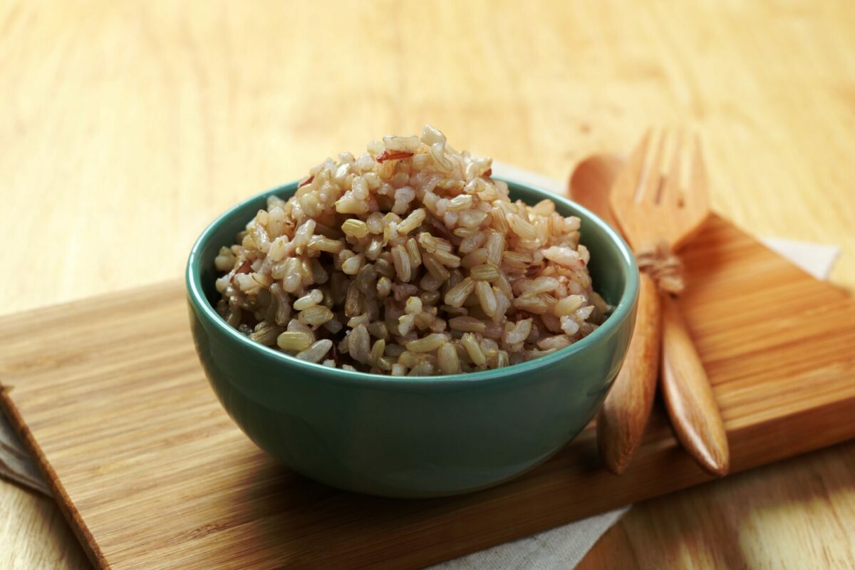 Calorías del arroz integral cocido: información nutricional y beneficios para la salud