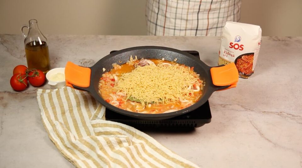 Añadir fideos