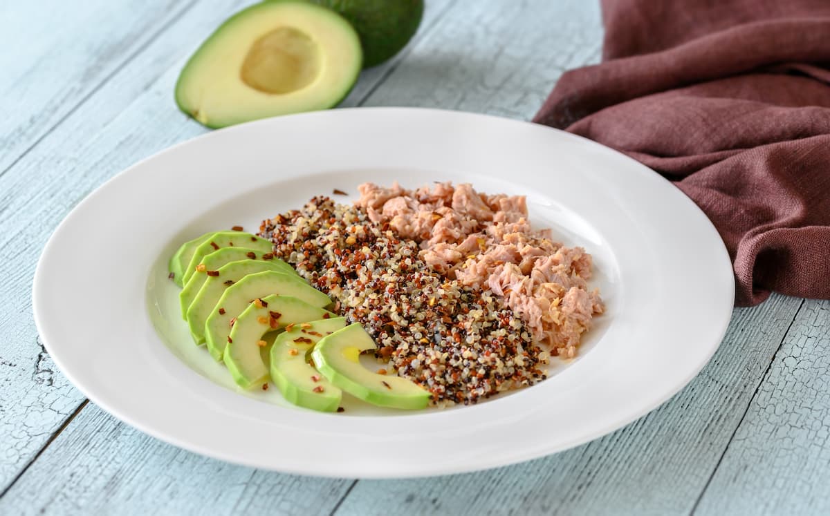 ¿La quinoa con atún engorda?: Descubre la verdad