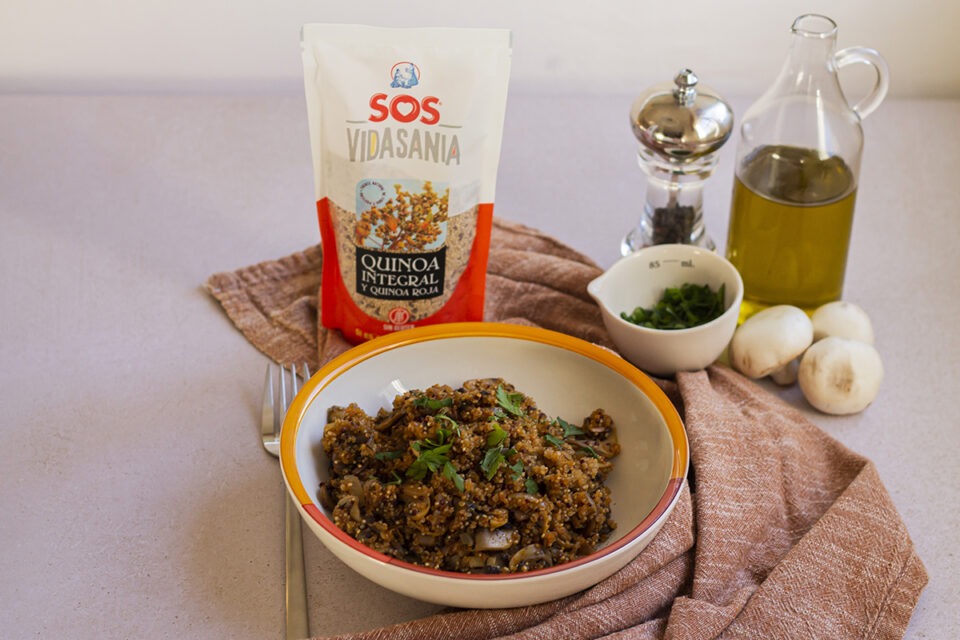 Quinoa con champiñones al estilo saludable