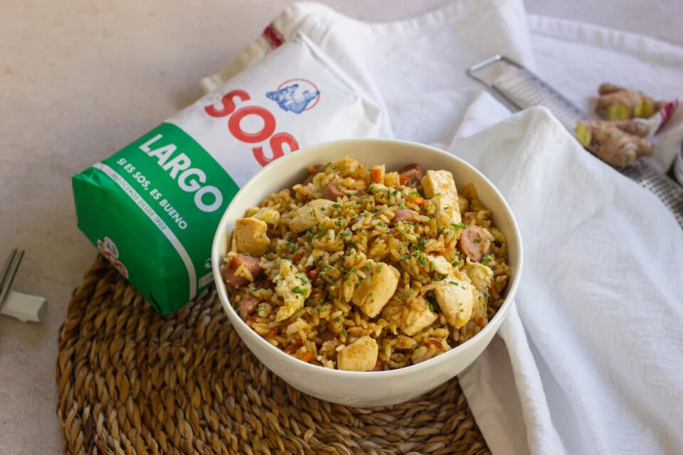 Arroz frito chino con pollo: receta fácil y sabrosa
