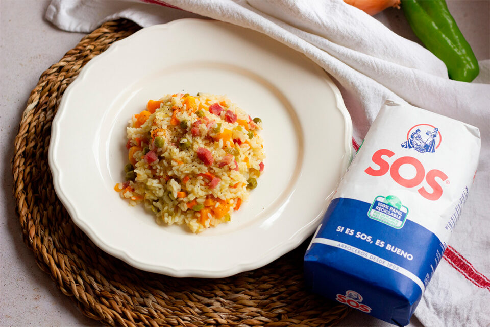 Arroz con cosas: Receta deliciosa y versátil