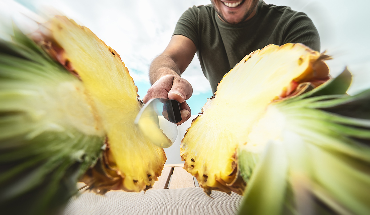 cómo cortar piña