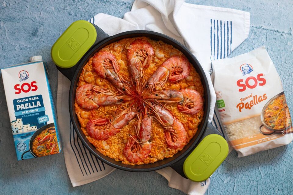 Paella con gambas: Receta fácil y deliciosa