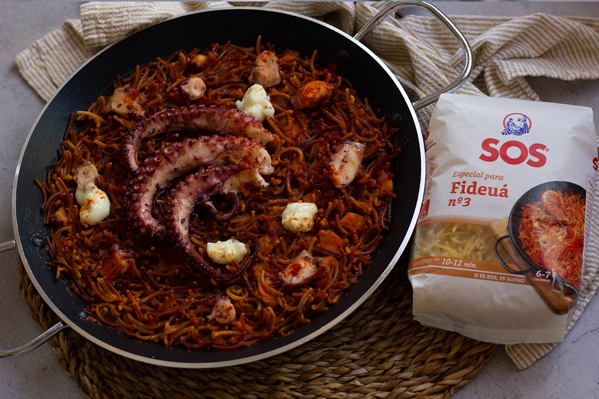 Fideuá de pulpo