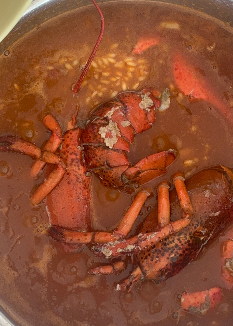 incorporar marisco para arroz caldoso de marisco